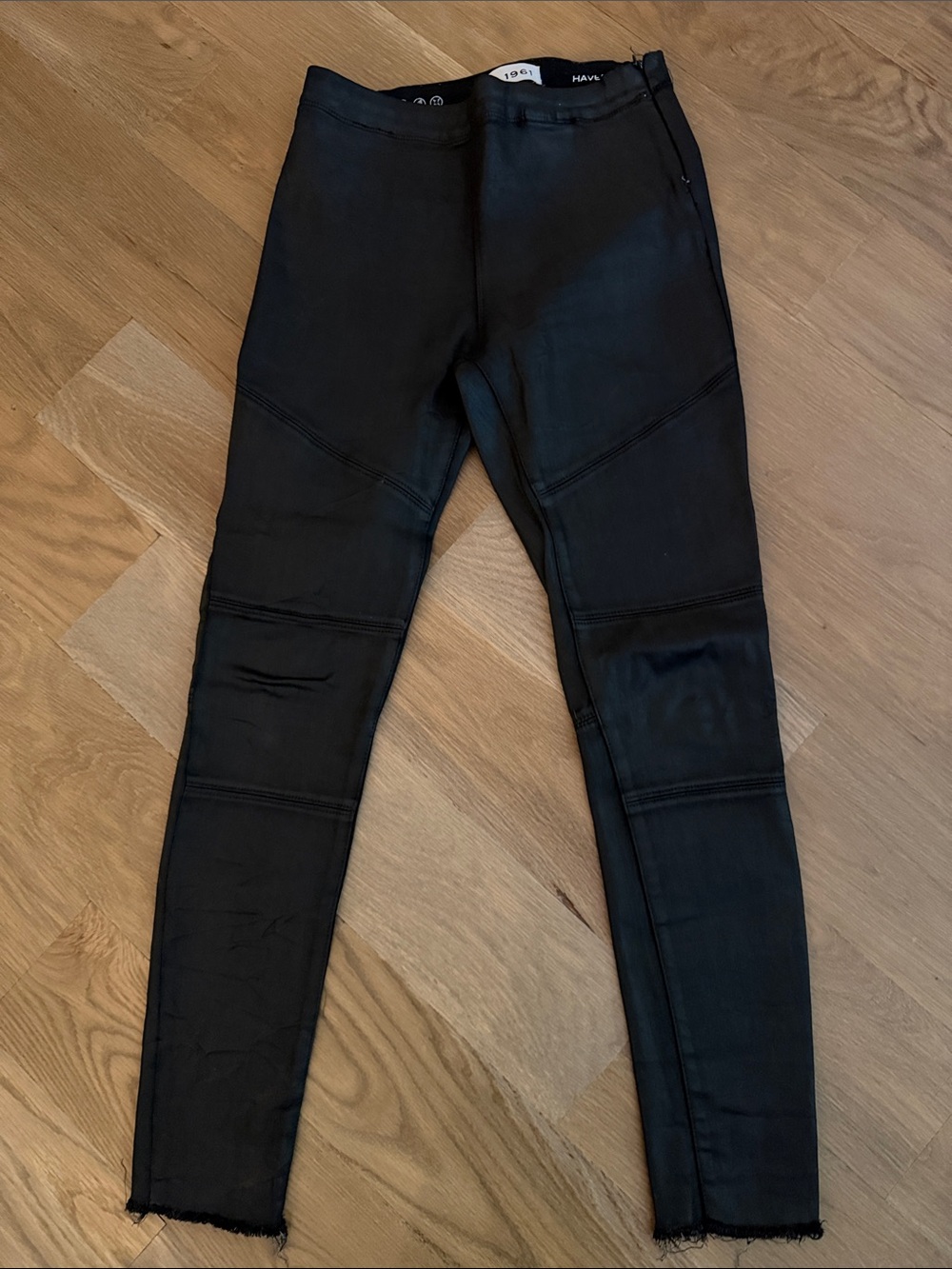 DL1961 Black Stretch Denim Jeggings